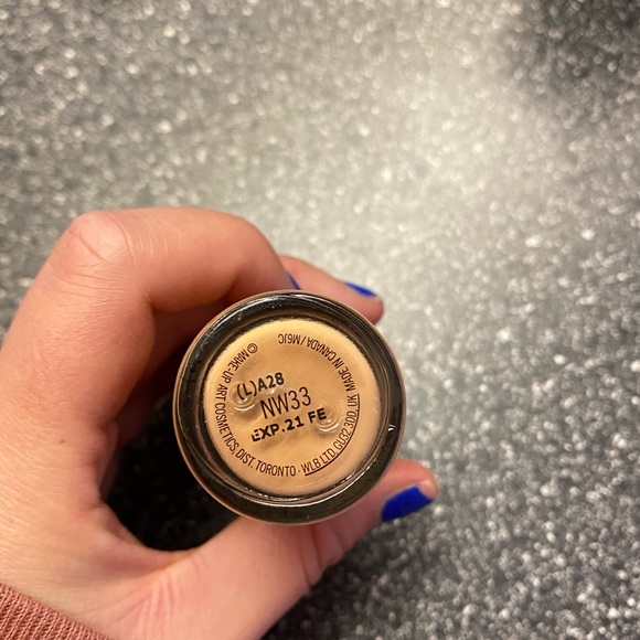 Mac Studio Fix NW 33 - Picture 4 of 4